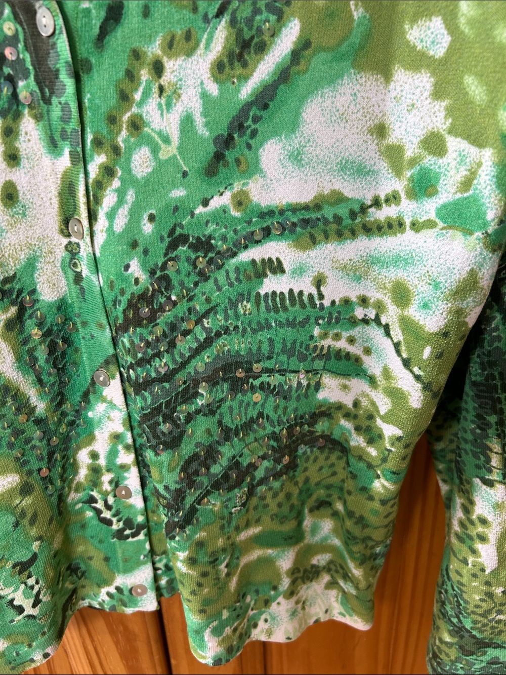 Billows cardigan Green Patterned V-Neck Button Lightweight Sweater - Picture 6 of 10